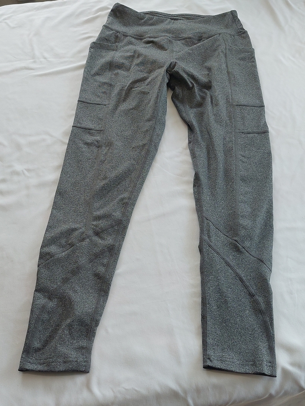 Fit Kicks Gray Athletic Leggings with Side Pockets Size S